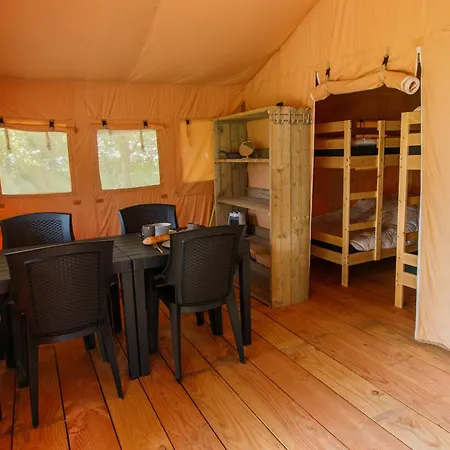 Camping Vallee De L'Our Untereisenbach Zimmer foto